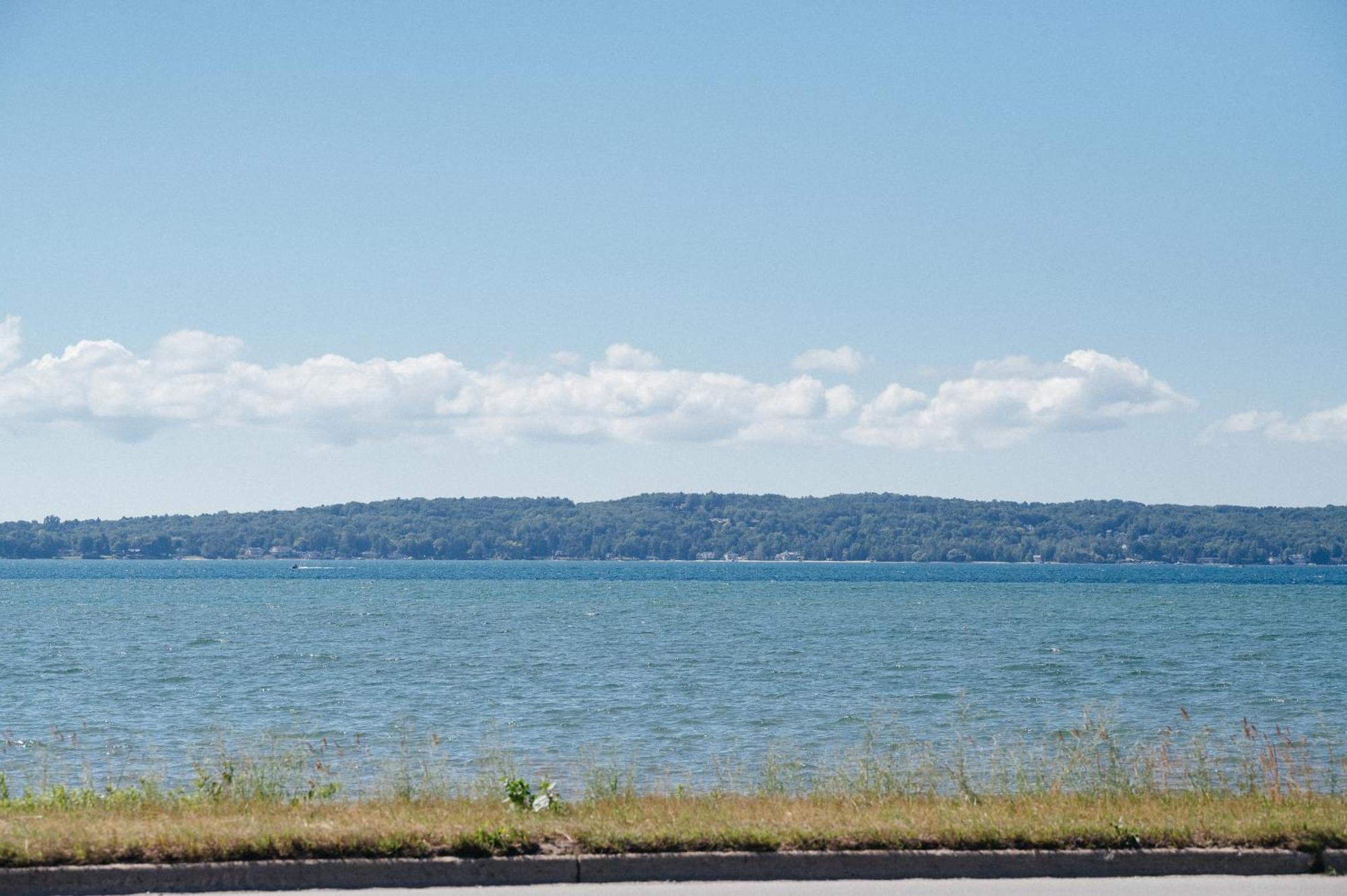 Kasa Gold Coast Inn Traverse City Esterno foto